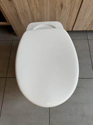 Verschillende toiletten te koop! beschikbaar voor biedingen