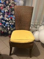 8 chaises tissées avec baiser, Enlèvement