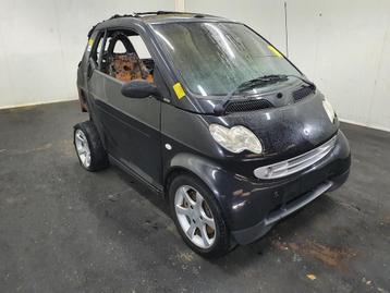 Smart cabrio 2004 voorkop plaatwerk koelers verlichting ed  beschikbaar voor biedingen