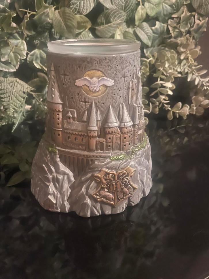 Collecters item harry potter hogwarts wax warmer, Collections, Harry Potter, Enlèvement