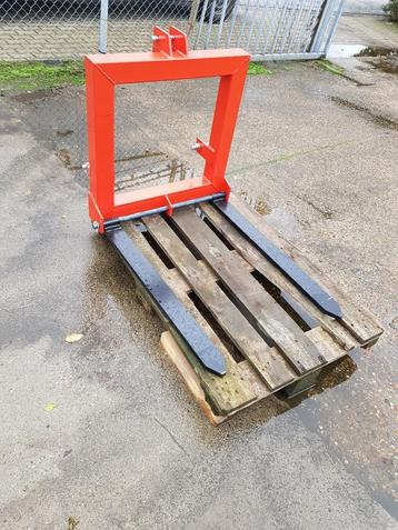 Palletdrager 750 kg met verstelbare lepels beschikbaar voor biedingen
