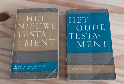 Het oude testament 9e druk en Het nieuwe testament 17e druk, Boeken, Godsdienst en Theologie, Gelezen, Ophalen of Verzenden