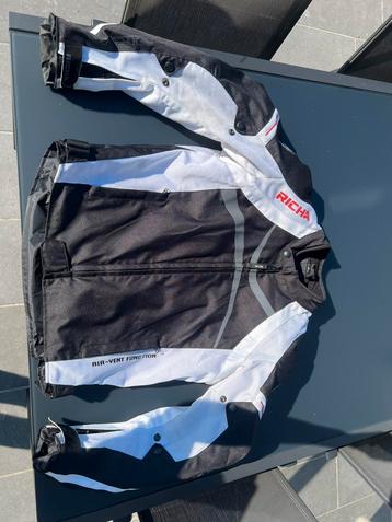 Veste Richa moto, Enlèvement