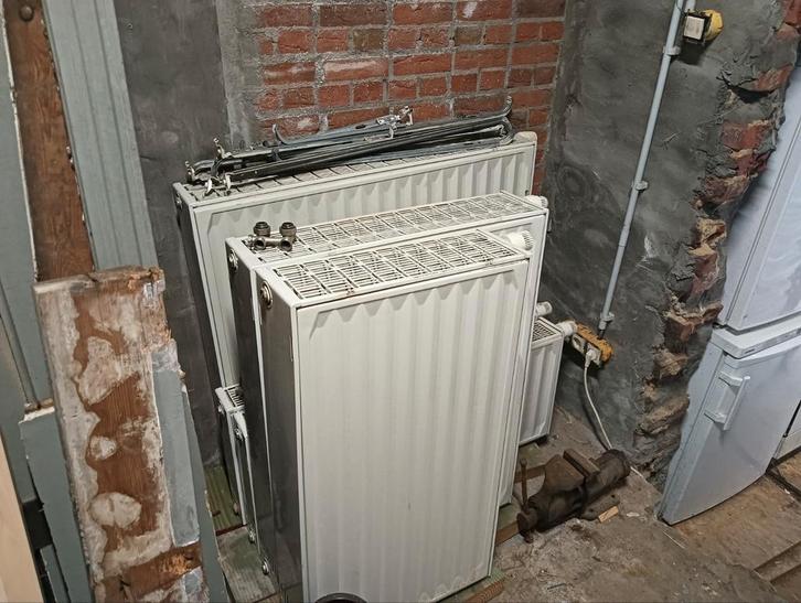 radiatoren met toebehoren, thermostaatkraan te vernieuwen, Doe-het-zelf en Bouw, Verwarming en Radiatoren, Gebruikt, Ophalen