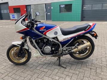 HONDA VF 750 F R15 INTERCEPTOR BOUWJAAR 1987 beschikbaar voor biedingen