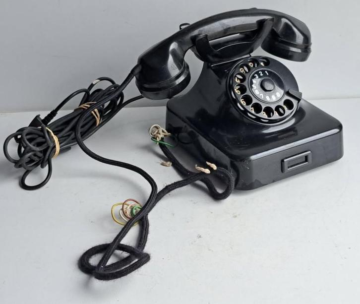 Joli ancien téléphone de collection en bakélite, Antiek en Kunst, Antiek | Woonaccessoires, Ophalen of Verzenden
