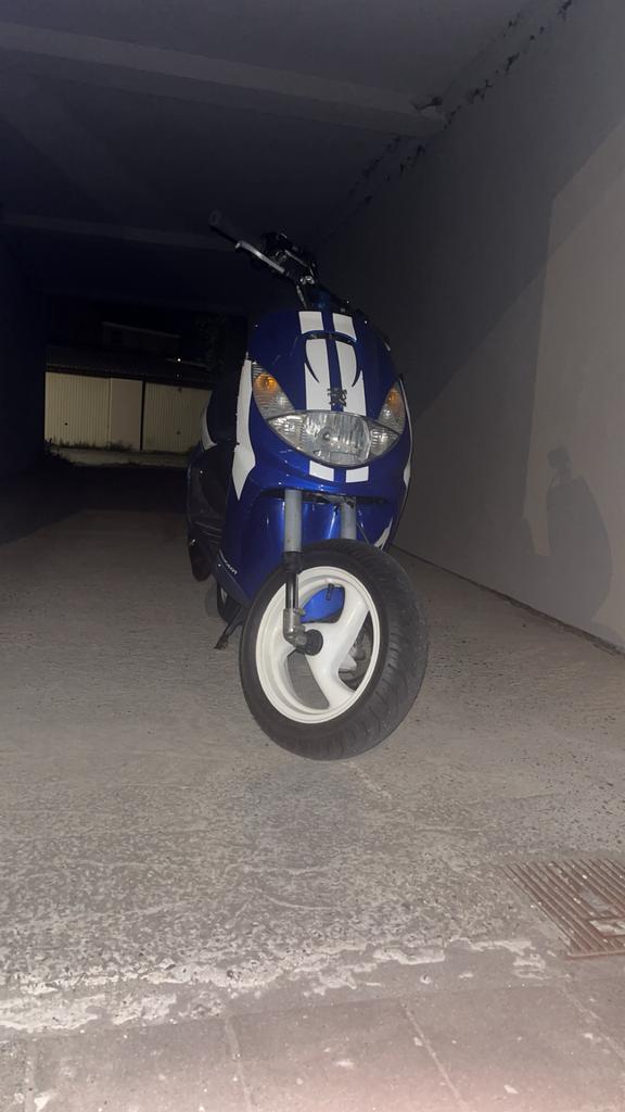Vivacity 70cc, Fietsen en Brommers, Scooters | Peugeot, Zo goed als nieuw, Vivacity, Ophalen