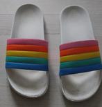 slippers maat 34, Enfants & Bébés, Vêtements enfant | Chaussures & Chaussettes, Enlèvement ou Envoi, Utilisé, Autres types, Fille
