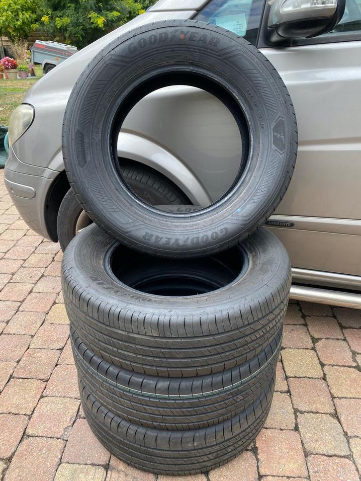 215/65 R16 98H GOODYEAR Efficient Grip SUV, Auto-onderdelen, Banden en Velgen, Band(en), Zomerbanden, 16 inch, 215 mm, Nieuw, Ophalen