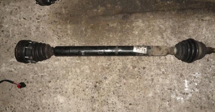 A vendre cardan passager 19SDI VW Golf4 Bora Seat Ibiza Polo, Autos : Pièces & Accessoires, Moteurs & Accessoires, Seat, Volkswagen