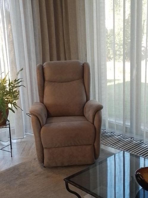 ELECTRISCHE RELAXzetel, Huis en Inrichting, Fauteuils, Zo goed als nieuw, Stof, 75 tot 100 cm, 100 tot 125 cm, Ophalen