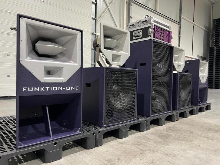 Funktion-One RES2 MK2 RES2SH BR218 BR118 FFA-6004/6000, Audio, Tv en Foto, Luidsprekerboxen, Gebruikt, Complete surroundset, 120 watt of meer