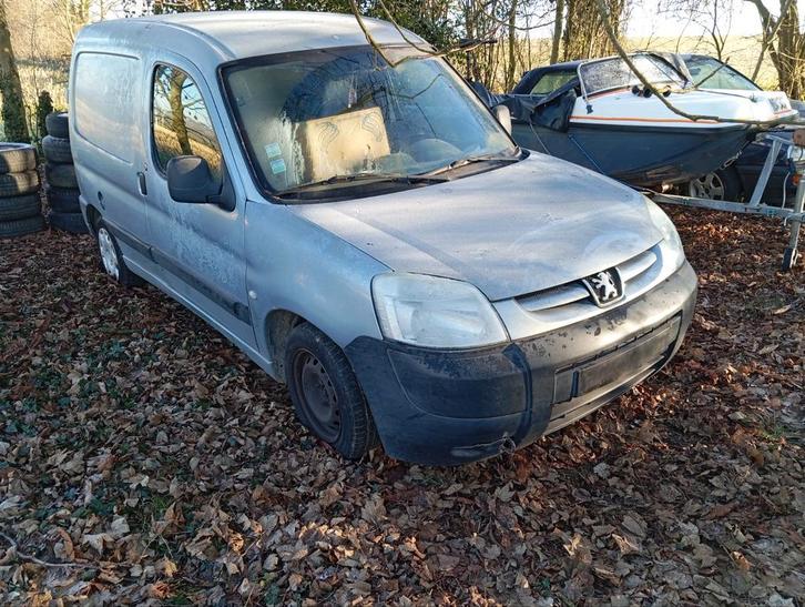 Peugeot partner pour pièces, Auto's, Bestelwagens en Lichte vracht, Particulier, Peugeot, Diesel