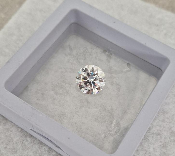 Moissanite 4 Karaat, Handtassen en Accessoires, Edelstenen, Nieuw, Verzenden