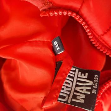 Meisje jas  beschikbaar voor biedingen