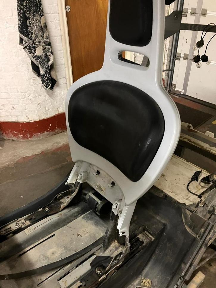 renault zetelbekldeing rug bestuurdersstoel zwart, Auto-onderdelen, Interieur en Bekleding, Renault, Gebruikt, Ophalen of Verzenden