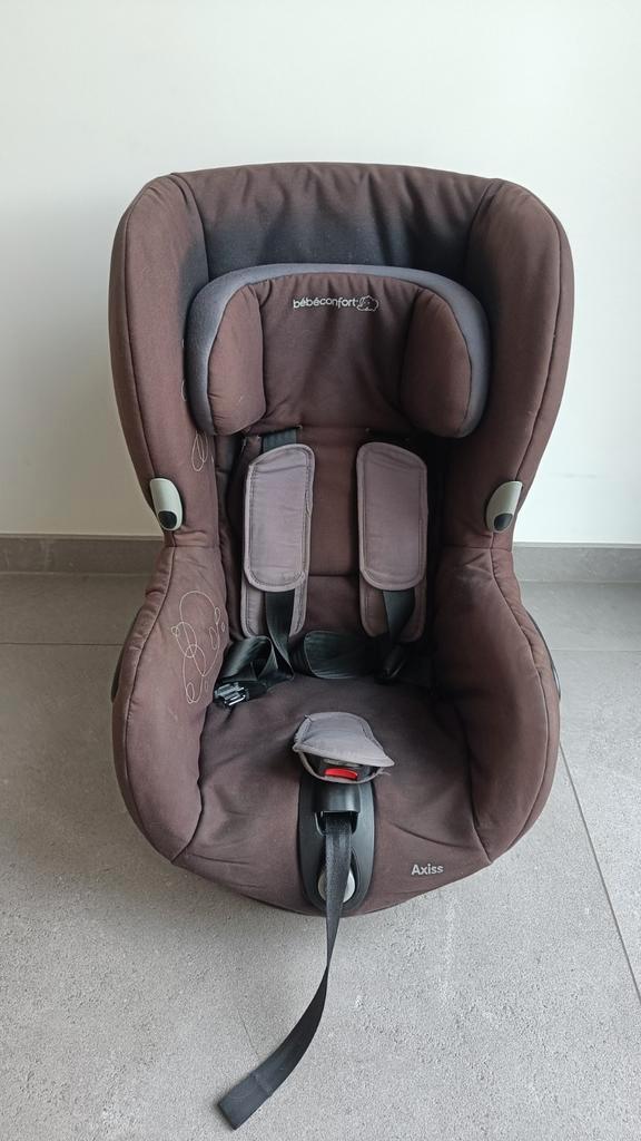 Draaibare autostoel Axiss van Bebe Confort, Kinderen en Baby's, Autostoeltjes, Gebruikt, Overige merken, 9 t/m 18 kg, Autogordel