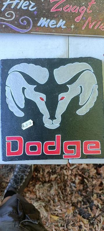 Handgeschilderde leisteen : dodge beschikbaar voor biedingen