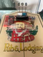 Dartskast met bord + 4 sets pijlen, Sport en Fitness, Ophalen, Zo goed als nieuw, Dartbord