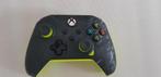 Manette Xbox one electric carbon +1 mois pass de jeu GRATUIT, Games en Spelcomputers, Spelcomputers | Xbox | Accessoires, Ophalen of Verzenden