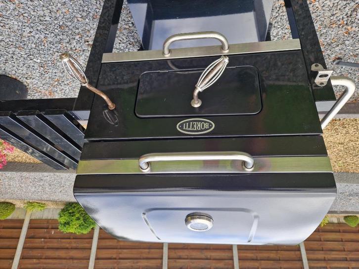 Houtskool Barbeque, Tuin en Terras, Houtskoolbarbecues, Zo goed als nieuw, Met accessoires, Ophalen