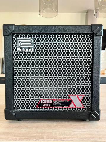 Roland Cube 30x beschikbaar voor biedingen