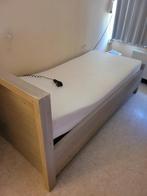 Elektrisch 1-persoons bed + nachtkastje, Huis en Inrichting, Slaapkamer | Bedden, Ophalen, Eenpersoons, Beige, Steigerhout