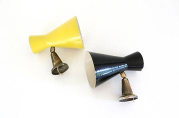 2 vintage wandlampen jaren 50 / Fifties design lamp beschikbaar voor biedingen