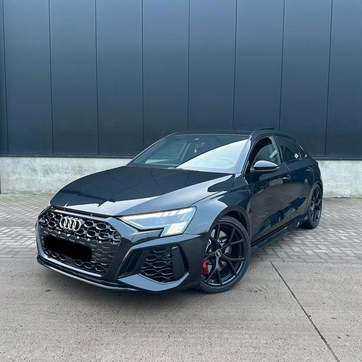 Audi RS3/ pano/ matrix/B&O/…, Autos, Audi, Entreprise, RS3, 4x4, Caméra de recul, Phares directionnels, Régulateur de distance