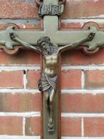 lourde statue en bronze antique Jésus crucifix 5 kilos, Enlèvement ou Envoi