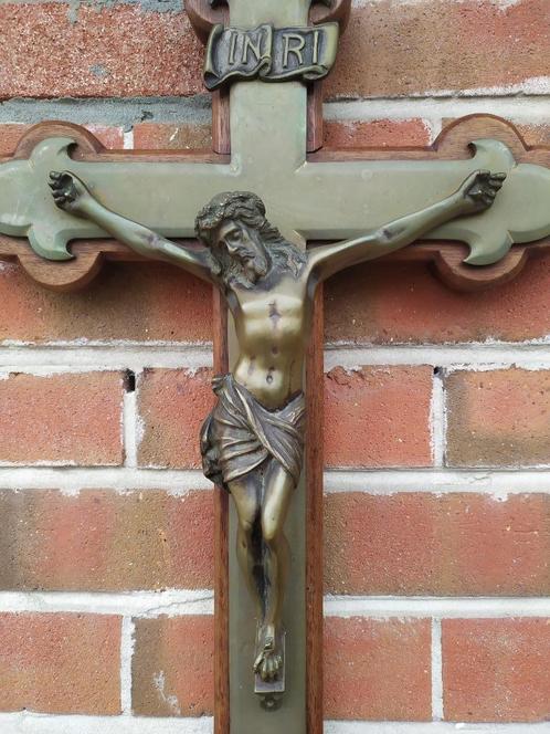 zwaar antiek brons beeld Jezus kruisbeeld 5 kilo, Antiek en Kunst, Antiek | Religieuze voorwerpen, Ophalen of Verzenden