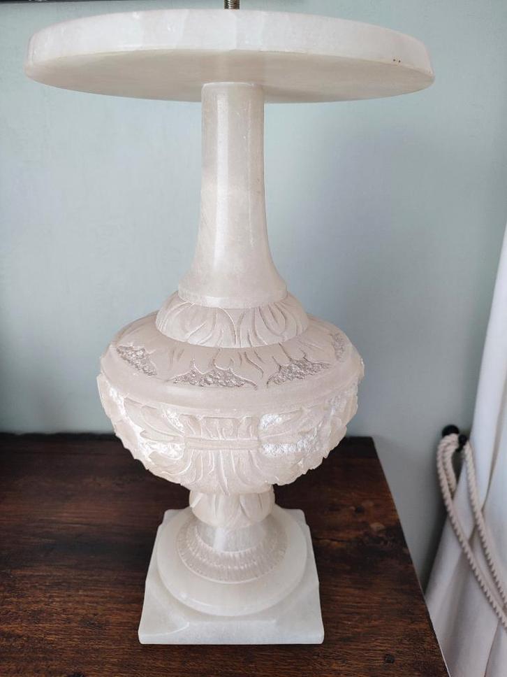 Prachtige vintage lampenvoet. Albast, handgedecoreerd, Huis en Inrichting, Lampen | Tafellampen, Gebruikt, 50 tot 75 cm, Overige materialen