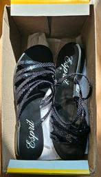 Te koop dames elegante slippers, Ophalen, Slippers