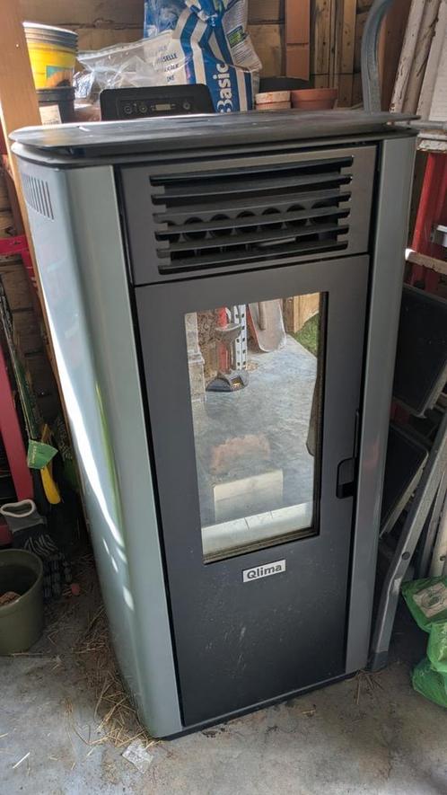 Pelletkachel Qlima Fiorina 90-2 S-Line 9.7Kw met wifi, Huis en Inrichting, Kachels, Zo goed als nieuw, Vrijstaand, Pelletkachel
