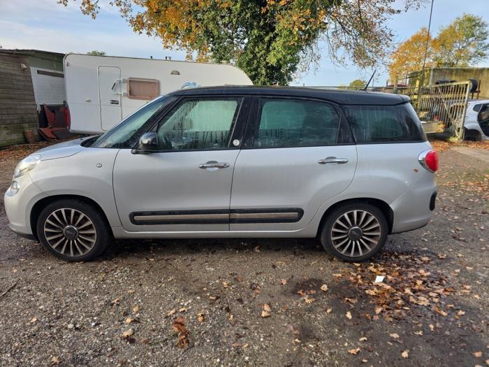 Portier 4Deurs links-voor van een Fiat 500L (135), Auto-onderdelen, Carrosserie, Deur, Fiat, Gebruikt, 3 maanden garantie, Ophalen of Verzenden