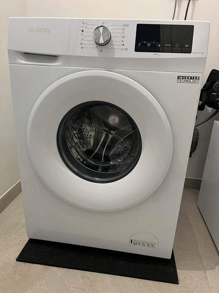 Lave-linge VALBERG 8kg blanche, Electroménager, Lave-linge, Comme neuf, Chargeur frontal, 6 à 8 kg, 85 à 90 cm, 1200 à 1600 tours