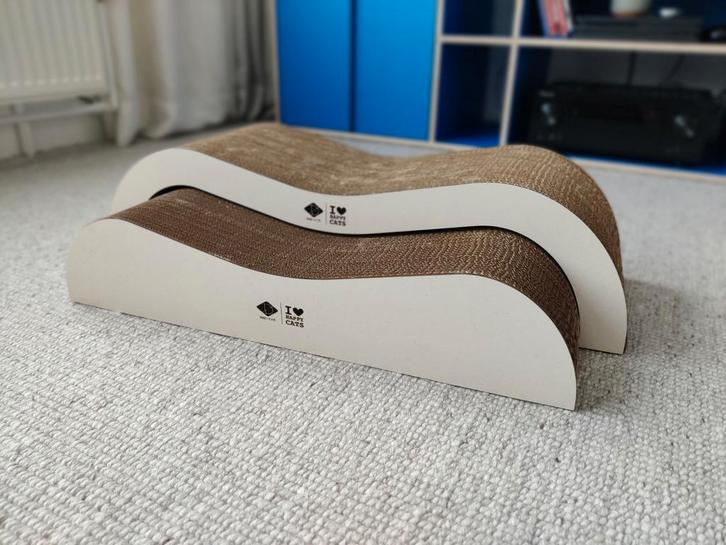Design krabmeubel/krabpaal voor katten in karton, Dieren en Toebehoren, Krabmeubelen, Krabpaal, Ophalen