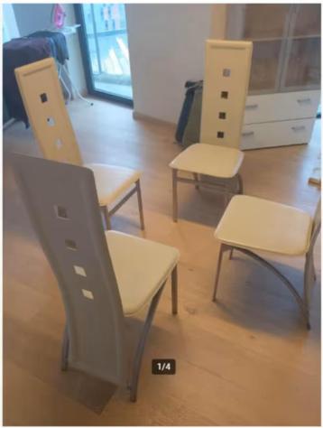 4 Ikea eetkamerstoelen in metaal (grijs) + kunststof (wit).