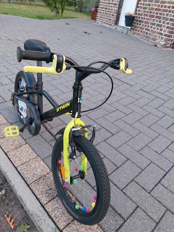 Kinderfiets.
Btwin 16 inch.
De staat is zeer goed.
 beschikbaar voor biedingen