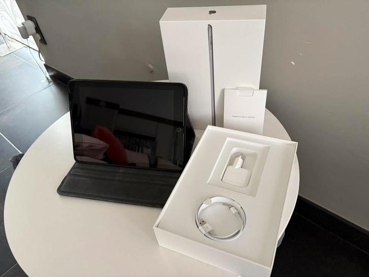 Apple iPad 6th generation Wi-Fi + Cellular -    Doe een bod!, Computers en Software, Apple iPads, Overige modellen, Wi-Fi, 10 inch