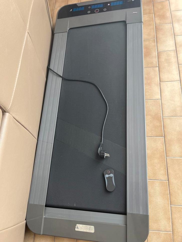 COMPACTE LOOPBAND- 6 snelheden- onberispelijke staat, Sports & Fitness, Appareils de fitness, Comme neuf, Tapis roulant, Jambes