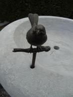 Standbeeld van een bronzen vogel op een tak gesigneerd, Ophalen, Nieuw