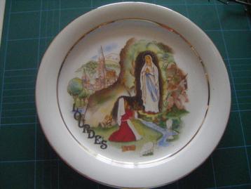 Assiette décorative « Lourdes » 