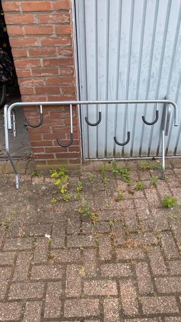 Muurdrager fietsrek beschikbaar voor biedingen