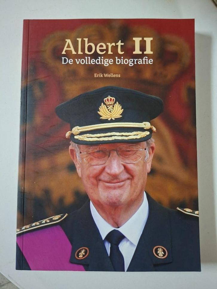 Boek "Albert II de volledige biografie", Boeken, Biografieën, Zo goed als nieuw, Ophalen