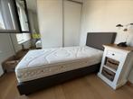 Lit pour 1 personne + matelas. Sommier, Maison & Meubles, Chambre à coucher | Chambres à coucher complètes, Enlèvement, Comme neuf