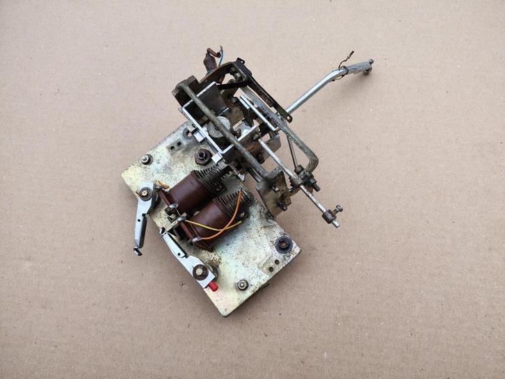 Tone Arm/ Mechaniek Jupiter 104S (1961) jukebox, Verzamelen, Automaten | Jukeboxen, Verzenden