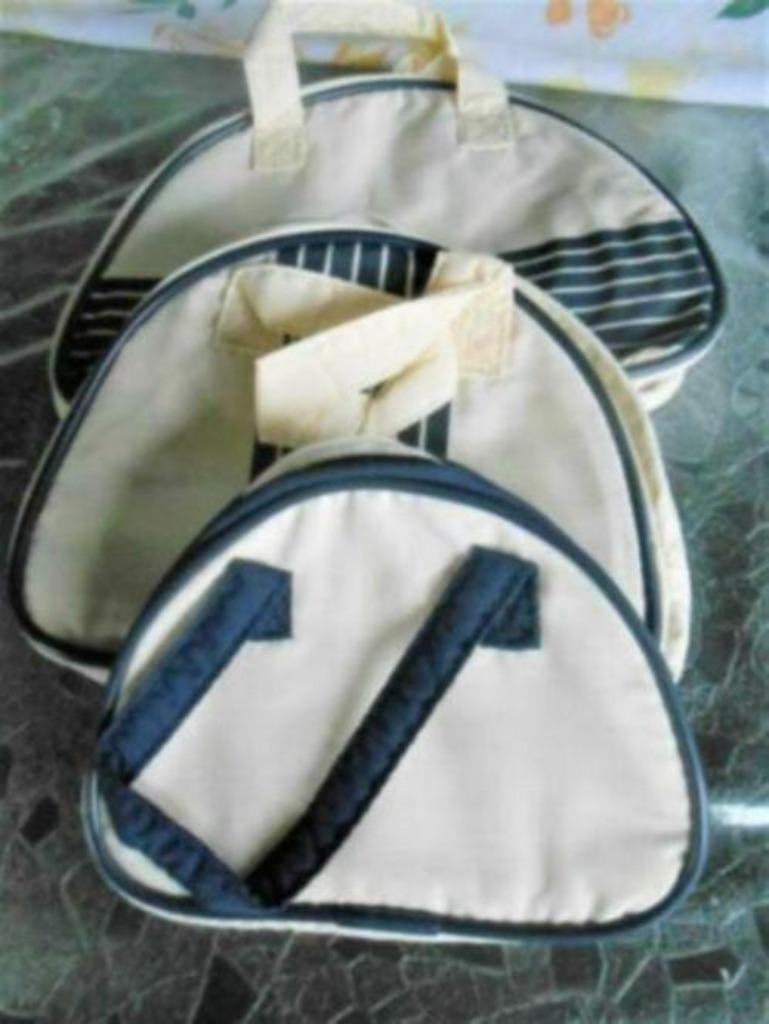 Ensemble de 3 petites trousses de toilette, Enlèvement ou Envoi, Neuf