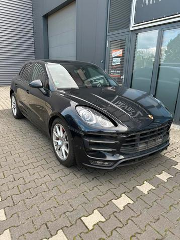 Porche macan turbo 3.6 V6 lichte schade 400pk full option beschikbaar voor biedingen