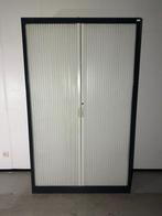 Archiefkast met roldeuren en slot van Melix, Ophalen